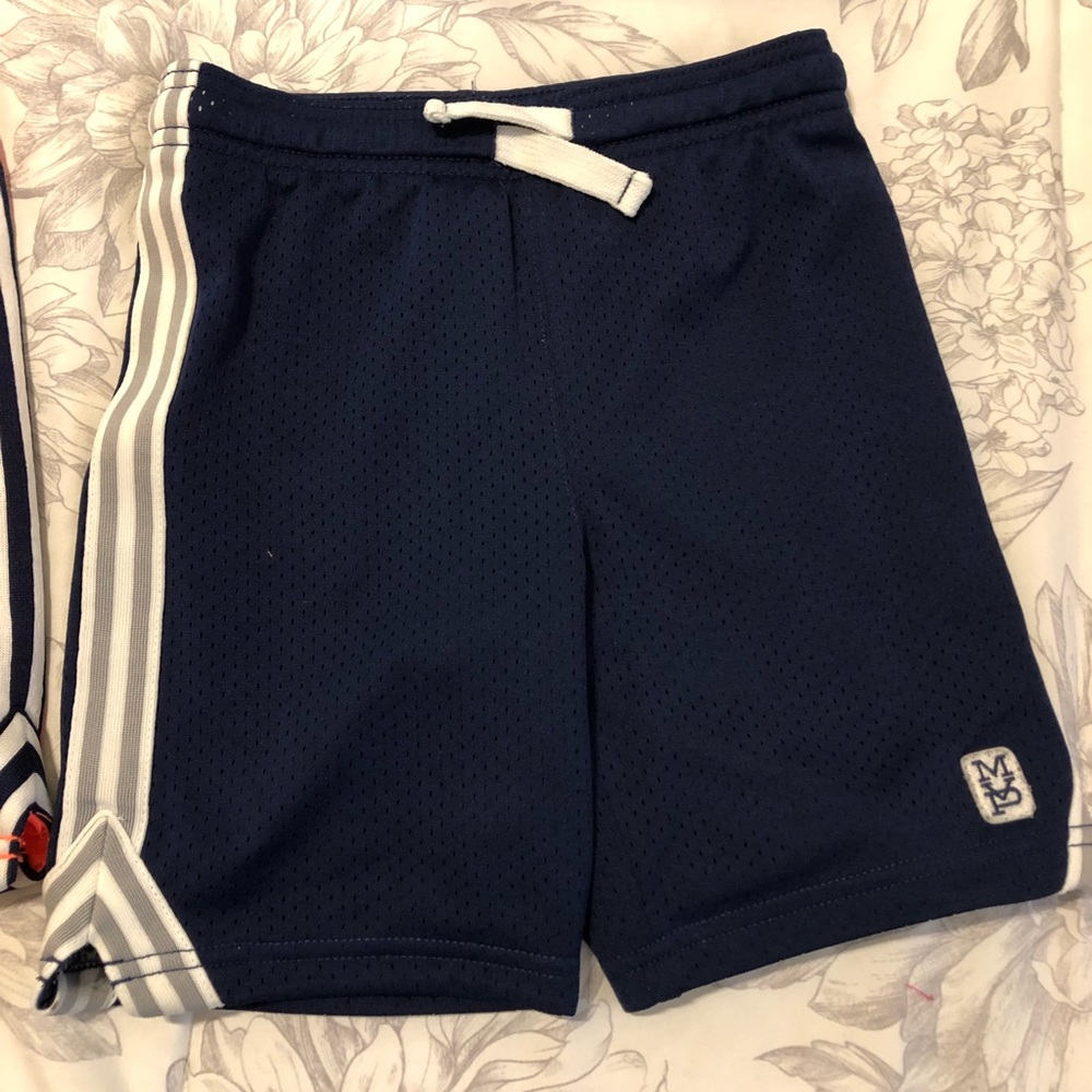 Carters kids boys shorts size 5 T